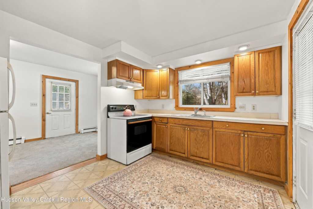 696 Sawkill Road, Kingston, NY 12401 - Photo 16 of 50