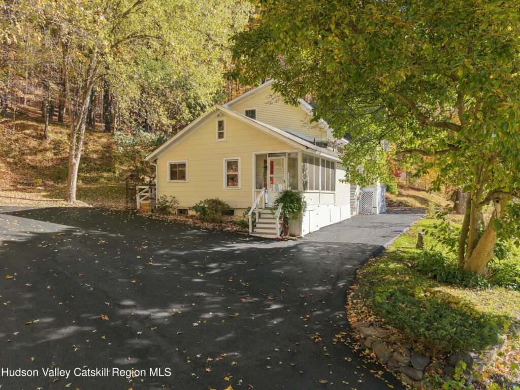 696 Sawkill Road, Kingston, NY 12401 - Photo 5 of 50
