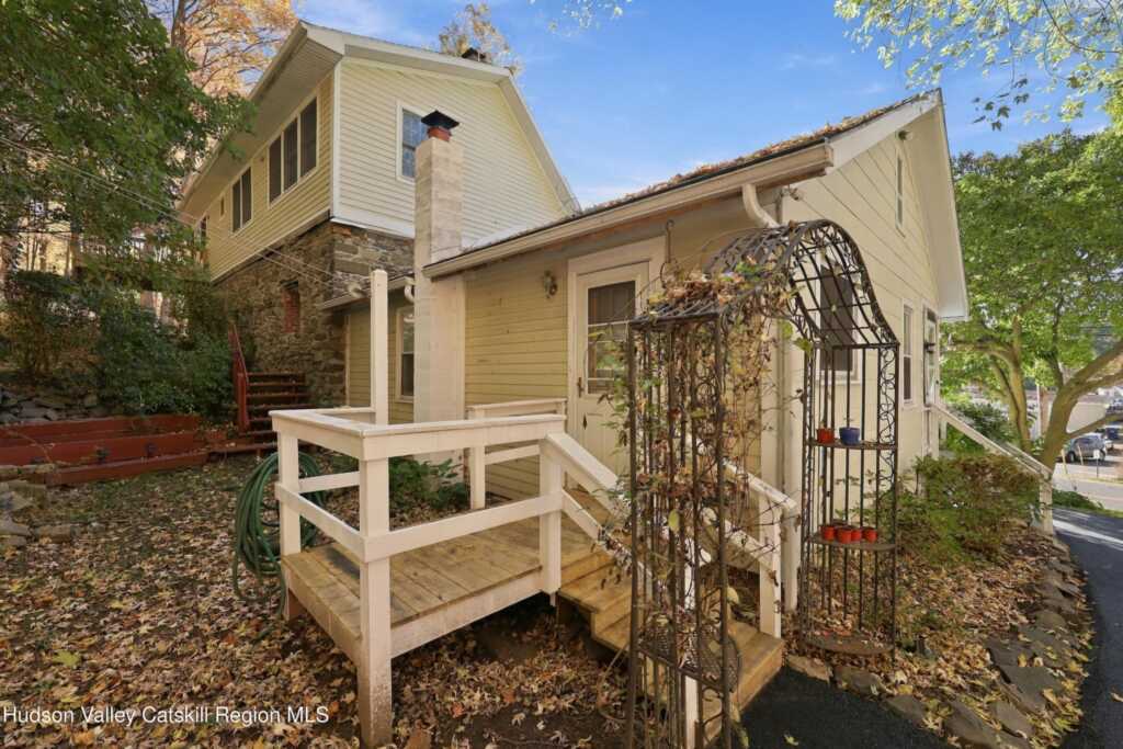 696 Sawkill Road, Kingston, NY 12401 - Photo 6 of 50