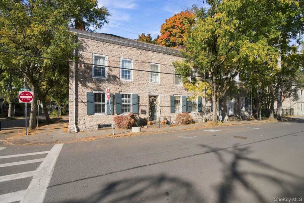 82 John Street, Kingston, NY 12401 - Photo 17 of 50