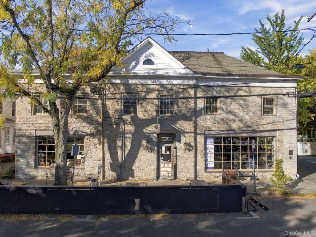 82 John Street, Kingston, NY 12401 - Photo 2 of 50