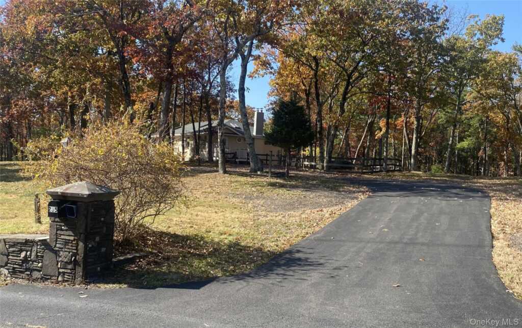 235 Stickles Terrace, Hurley, NY 12401 - Photo 6 of 47