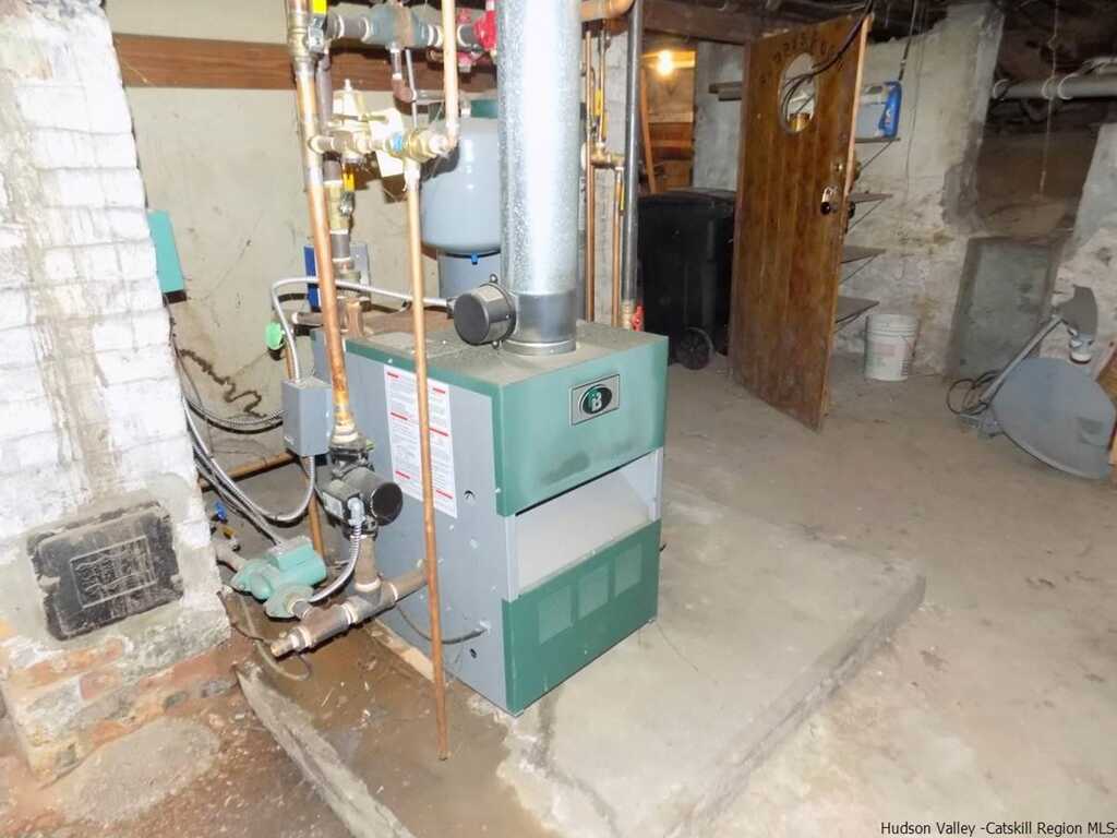 64 Pine Grove Avenue, Kingston, NY 20194645 HVREB